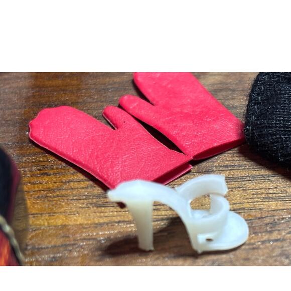 Vintage Barbie Winter Holiday #975 Coat Sweatshirt Tights Bag Gloves 60s FASHION - Picture 6 of 7